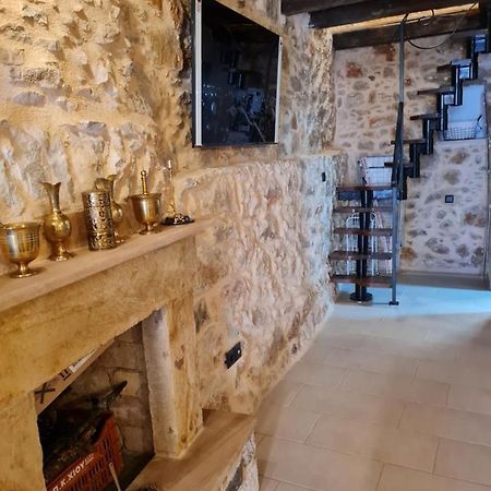 Village Home Agios Georgios Sykousis エクステリア 写真