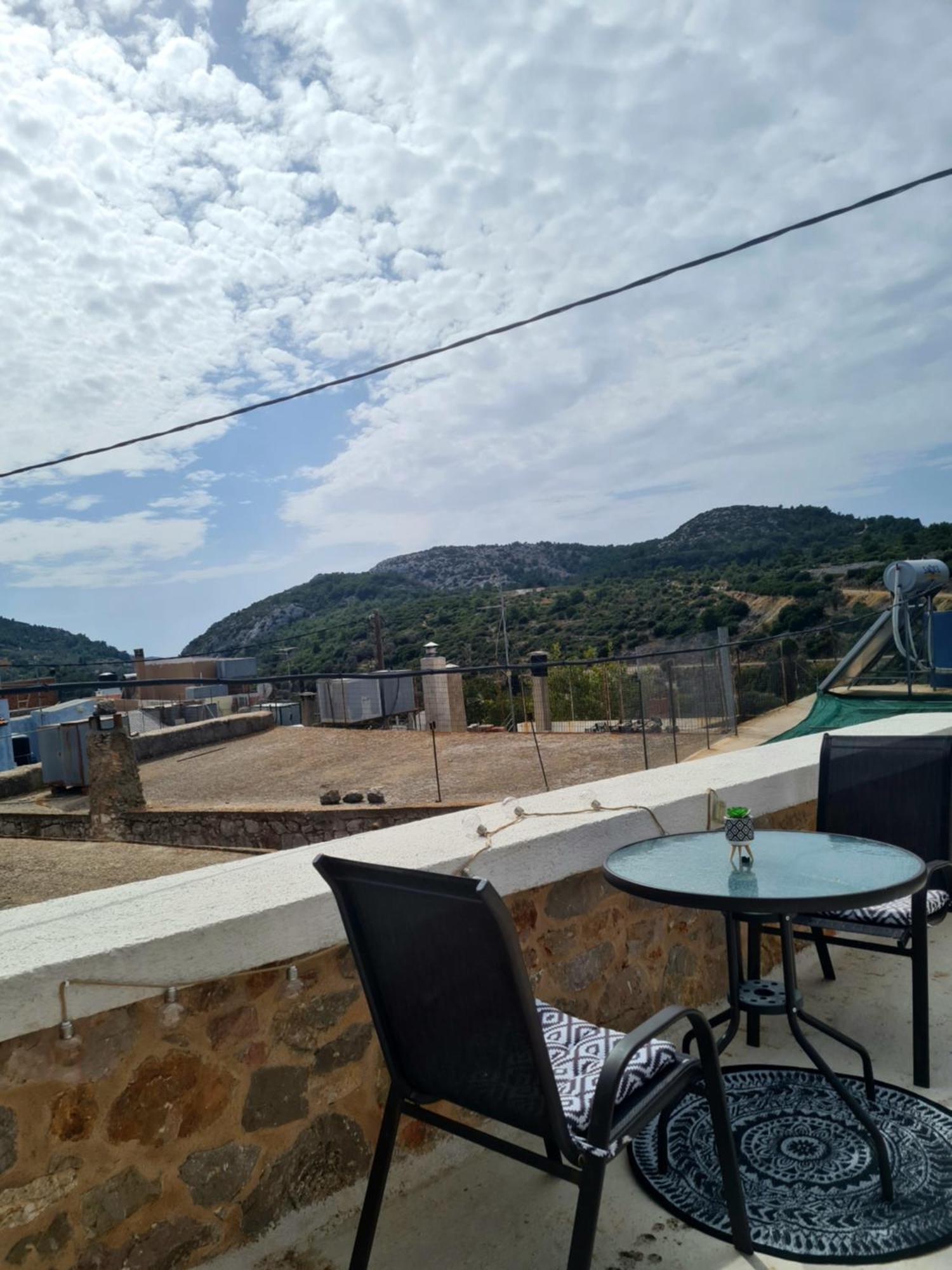 Village Home Agios Georgios Sykousis エクステリア 写真