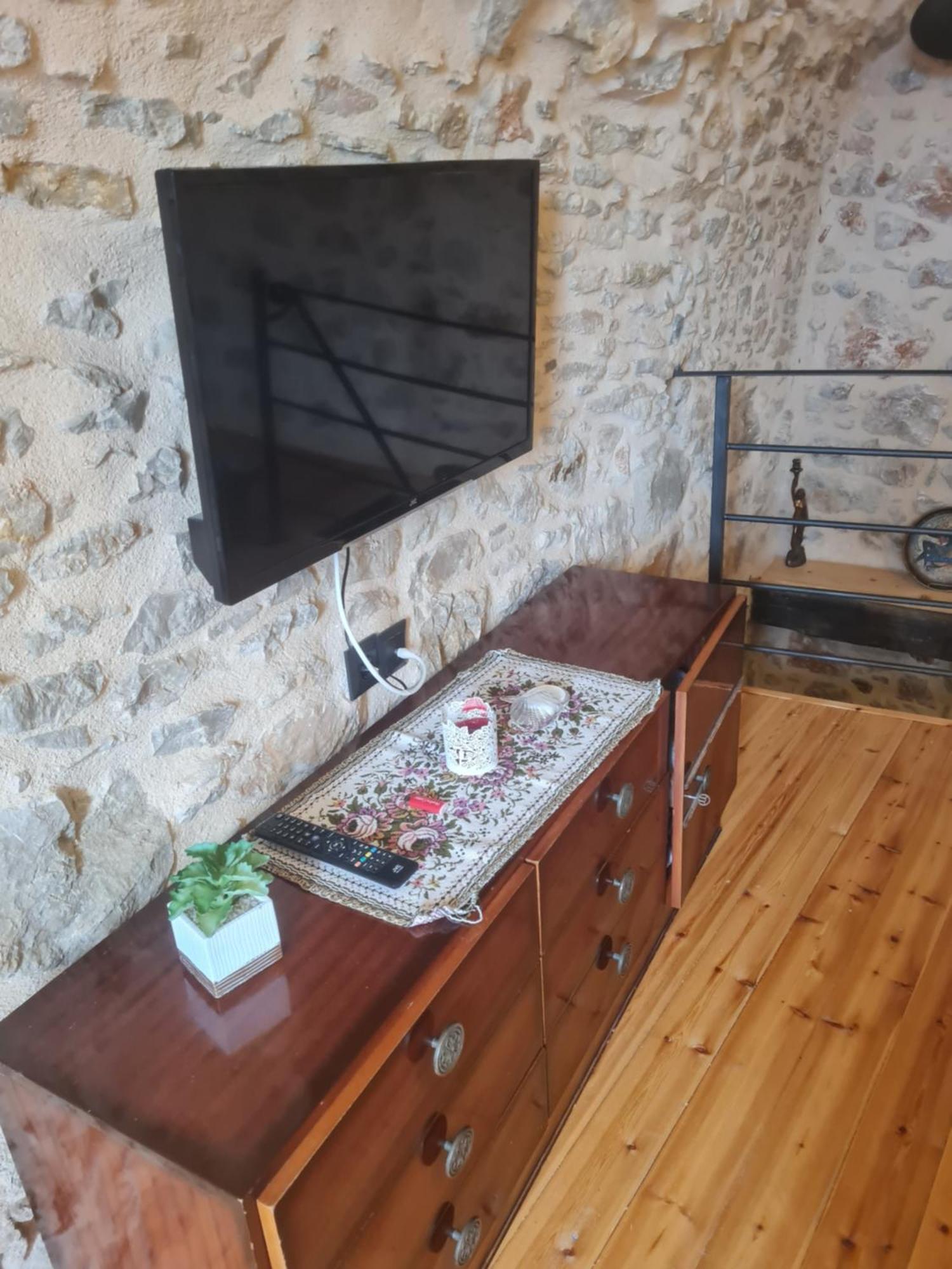 Village Home Agios Georgios Sykousis エクステリア 写真